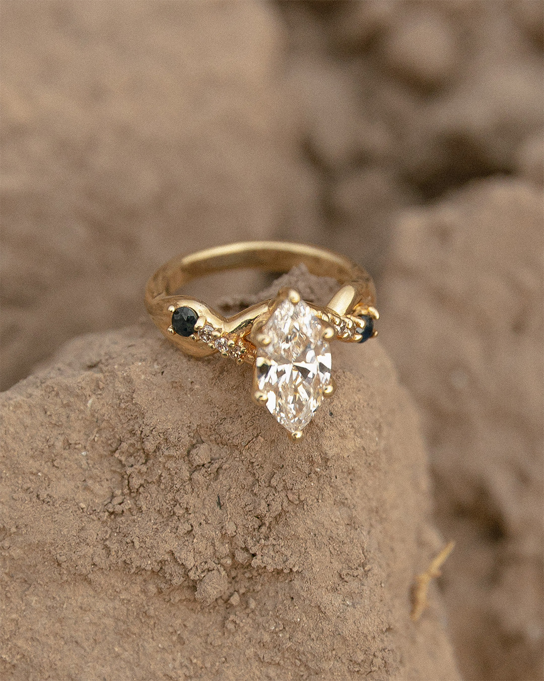Anillo Trenzado con Diamante Marquesa - Imagen 6