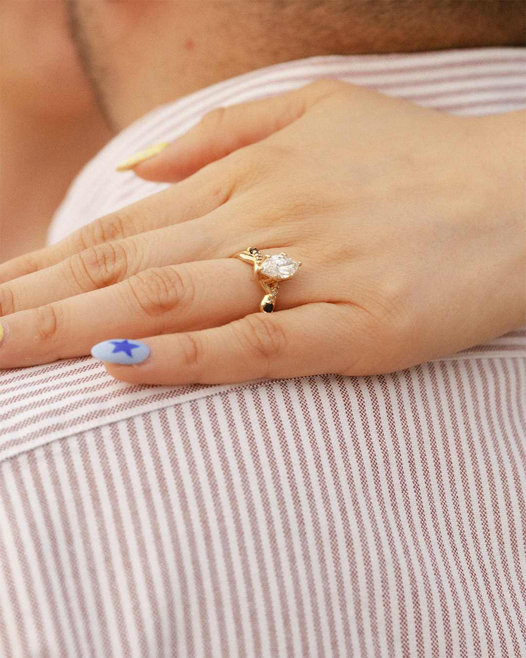 Anillo Trenzado con Diamante Marquesa - Imagen 5