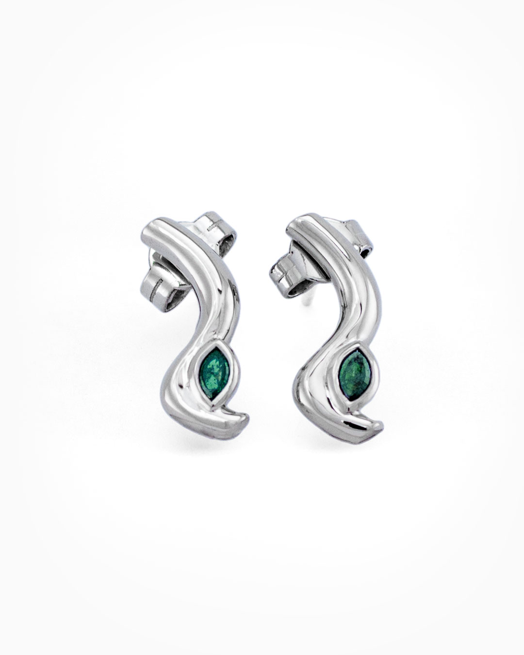 Aretes de oro blanco 14K con diamantes verdes corte marquesa