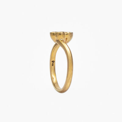 Anillo Belcher floral con diamante natural en oro amarillo 14K