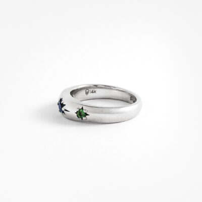 Anillo Triceleste en oro blanco 14K con zafiro azul, turmalina y peridoto