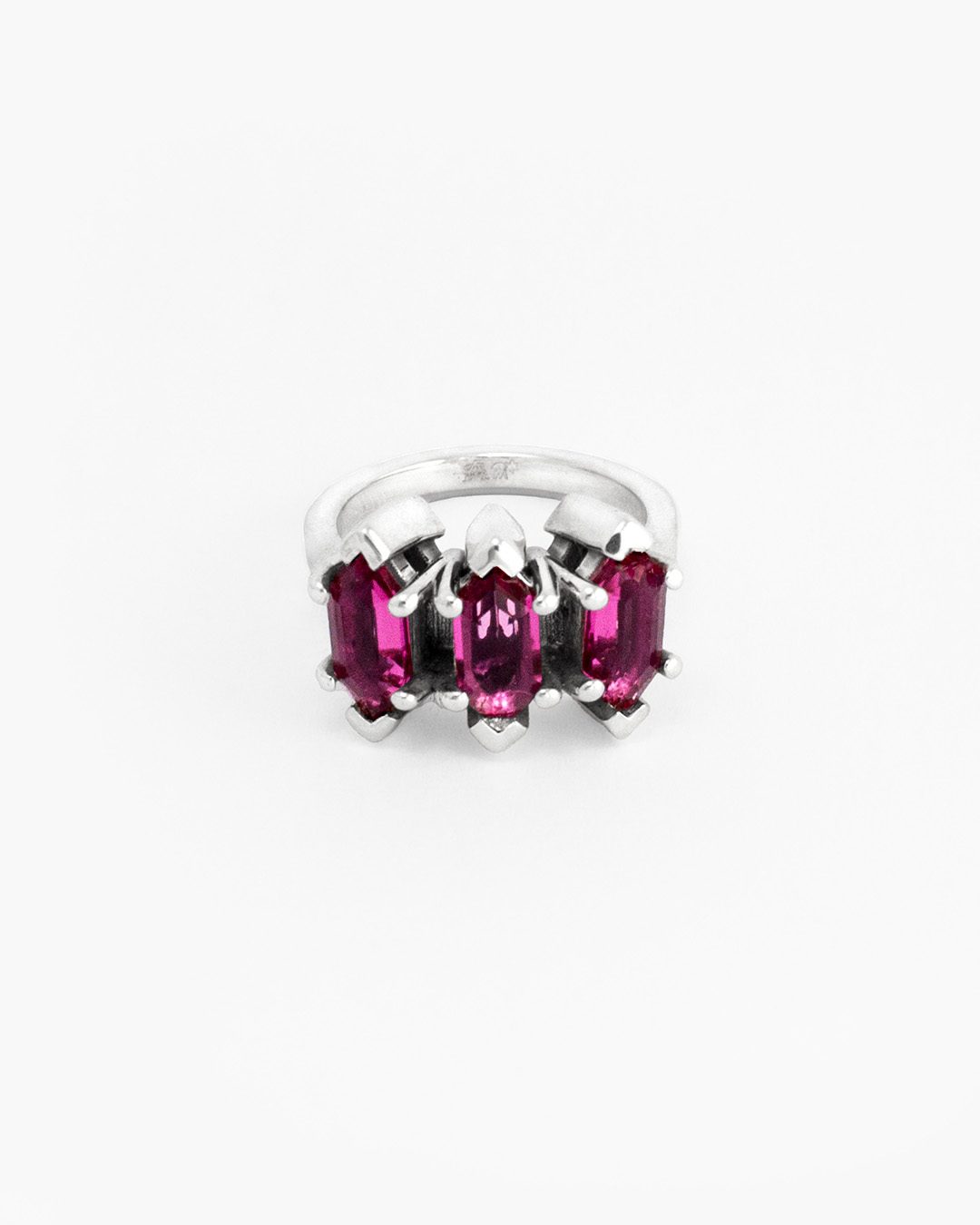 Aletza Ring en plata .925 con tres turmalinas rosas hexagonales